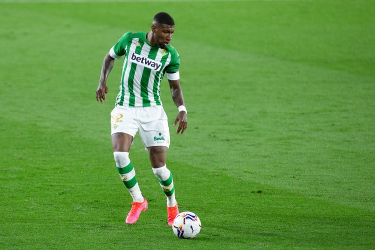 每体:埃默森正在获取西班牙护照,他希望成为巴萨一线队一员