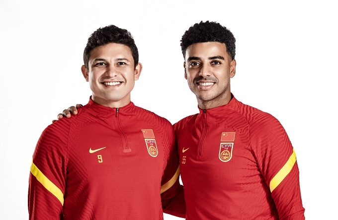 东体:艾克森阿兰将担锋线重任,李铁的进攻体系还备有“后手”