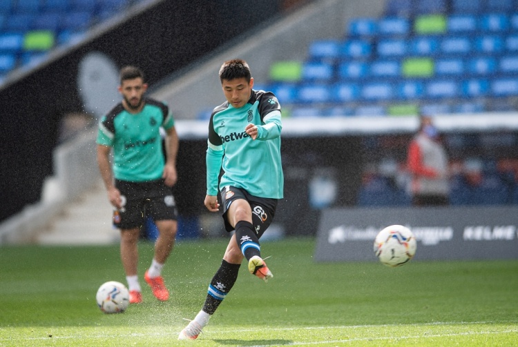 沪媒:武磊并非乘坐包机回国,而是乘坐民航临时航班