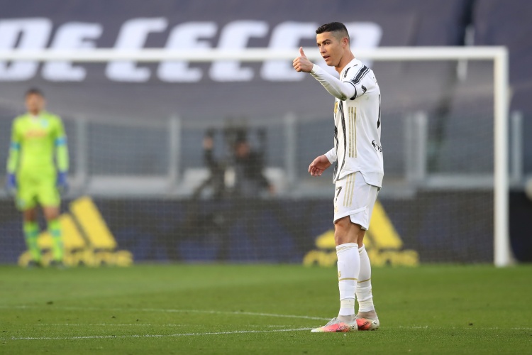 门德斯:C罗目前无意回到葡萄牙体育踢球