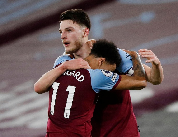 标晚：曼联想在今夏尝试引进赖斯，西汉姆无意夏窗将其出售