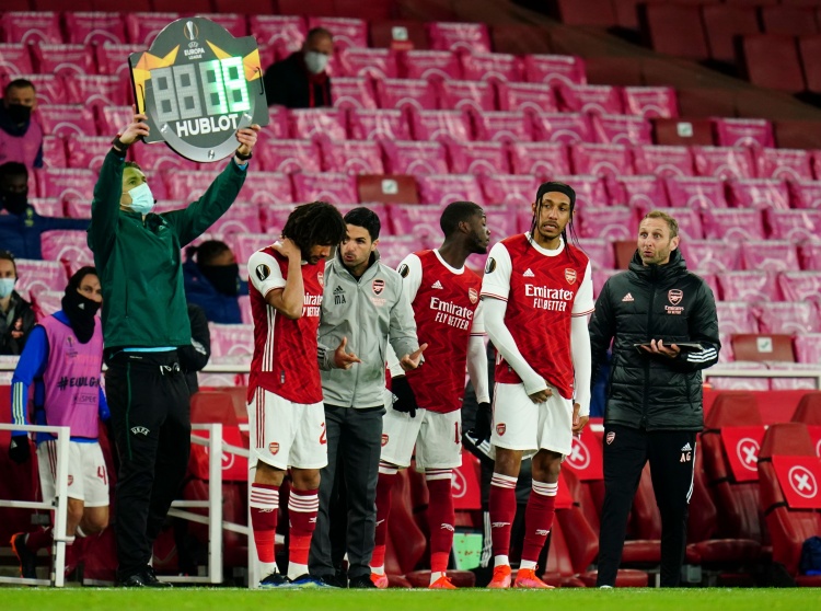 伦敦足球:阿森纳今夏将至少在五个位置上进行补强