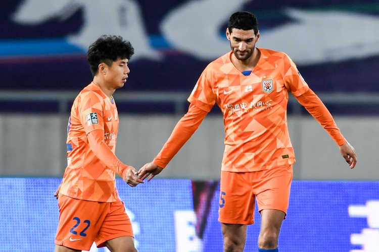 时隔2957天,泰山队再次在完整轮次后独占中超榜首位置