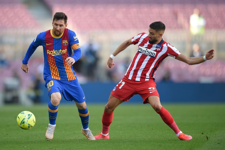 梅西对马竞遭到9次犯规，是巴萨球员自03-04赛季来在西甲最高纪录