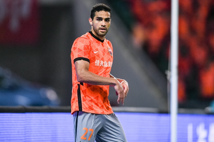 记者解读卡尔德克归化:他愿接受但不想为过程太分心,只想踢好球