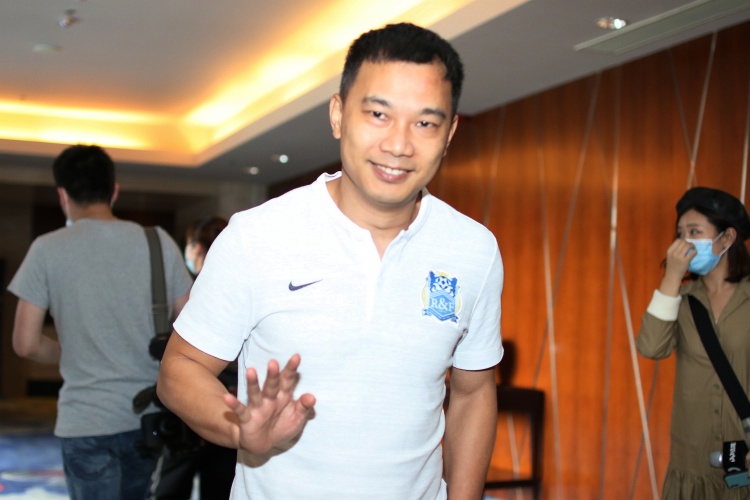 广州城俱乐部董事长黄盛华：中超告别“金元时代”，走向良性循环