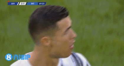 比赛第70分钟，C罗被莫拉塔换下