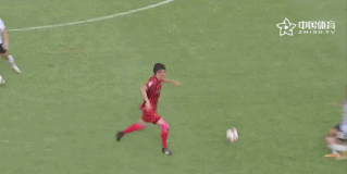 中甲赛场再现伤人动作！淄博球员蹬踏对手膝盖被直接红牌罚下