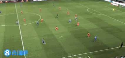 日本队小组赛首次丢球，开场9分钟双方各进一球1-1