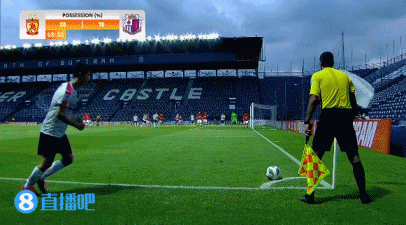 再度角球丢球!帕努萨特头球冲顶破门,广州0-2落后