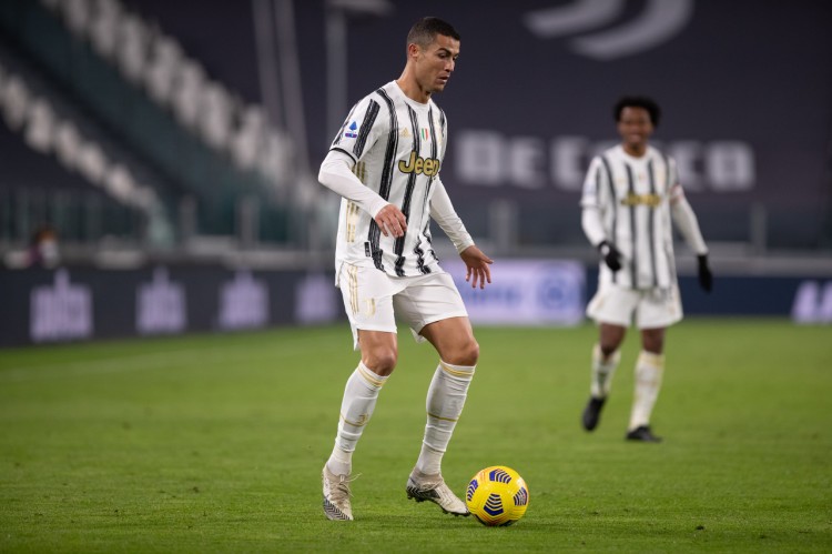 跟队记者：目前没有球队报价C罗，若离队尤文希望能回收3000万欧