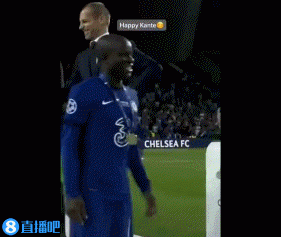 夺冠庆祝坎特被身前队友挡住?，细心祖马将他托起?