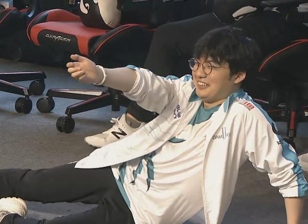 韩网热议DK嘲讽女王者:MSI把BeryL踢了,换女主播是不是夺冠了?