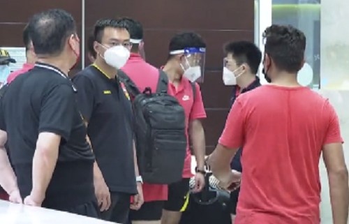 国足驻扎酒店配备健身器材 房间从床单到桌椅都消毒了两遍