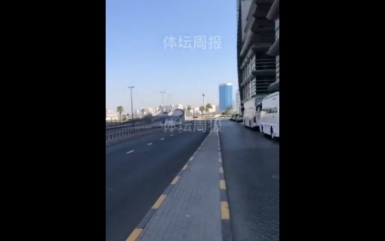 记者探秘国足下榻酒店：气候炎热靠近马路边  健身房和泳池简陋