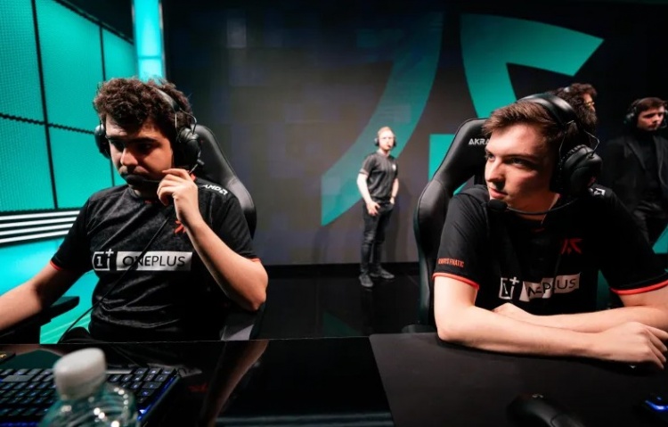 VIT.Selfmade:中单选手有能力适应任何位置 而辅助天赋要求最低