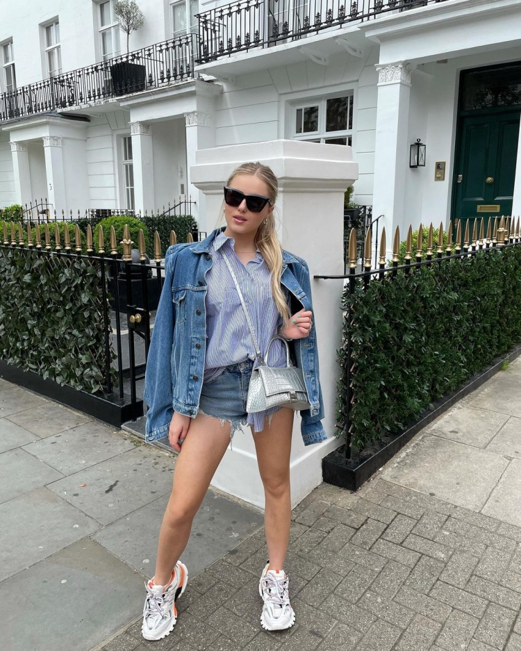 【社交秀】甜蜜假期时光,满满的狗粮