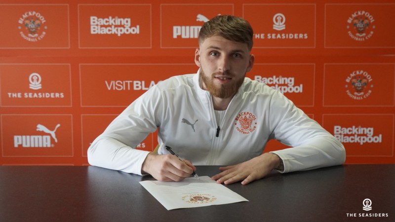 官方:英冠新军布莱克浦签下曼城门将格里姆肖