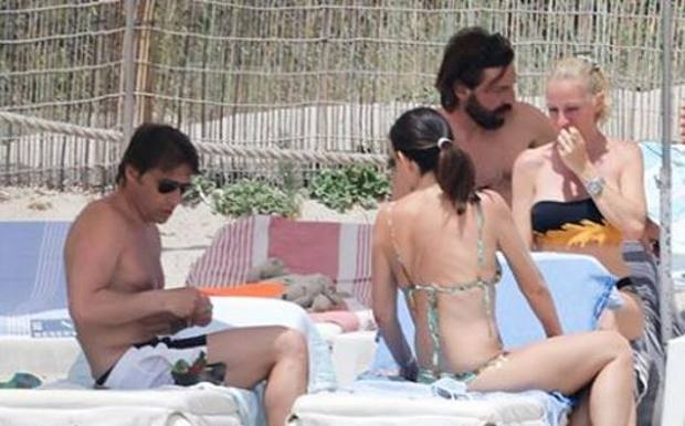同为自由身,孔蒂和皮尔洛被拍到在西班牙海岛一同度假