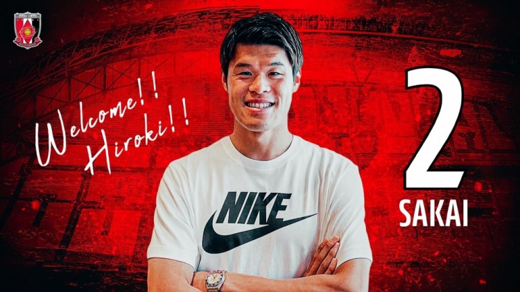 时隔9年重返J联赛,官方:酒井宏树加盟浦和红钻