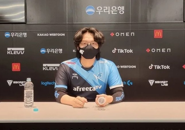 AF Fly:希望进S赛 跟不上比赛节奏的时候会退役