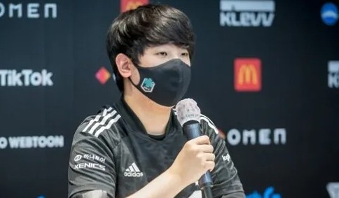 DK.Khan:团战集中力更好才能翻盘T1 准备的只有30%