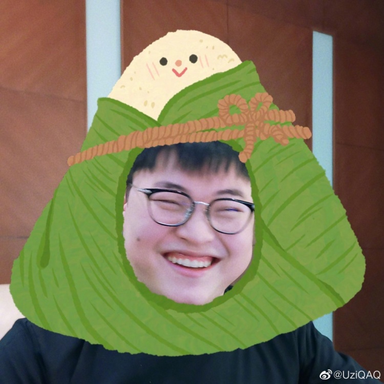 Uzi晒照:没粽子的朋友送你们两个粽子??