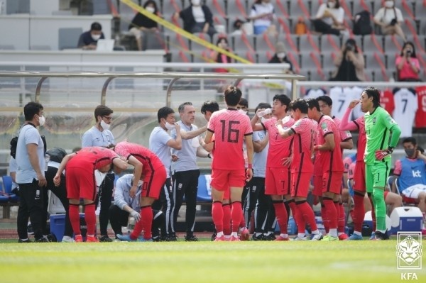 成绩最好的小组第二(即时):黎巴嫩第一,国足暂时降至第三