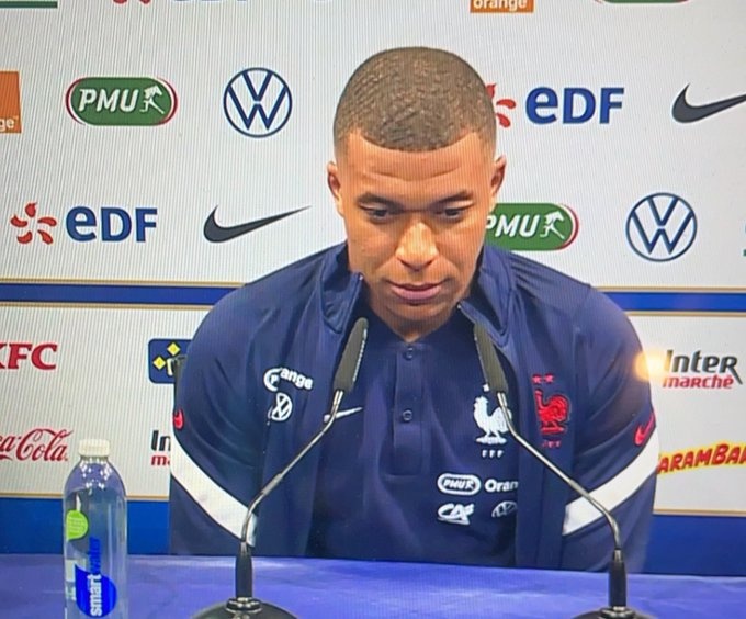 姆巴佩：更希望吉鲁在更衣室说清，他的感受我一场会经历365次