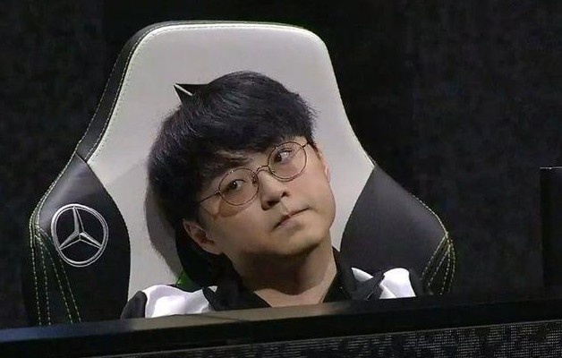 我倒要看看AD是有多难玩？Showmaker近期排位连打13场AD