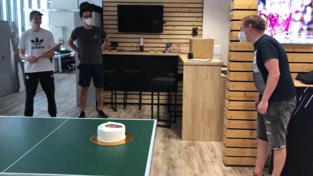 G2官博：祝老板Carlos仙福永享 寿与天齐