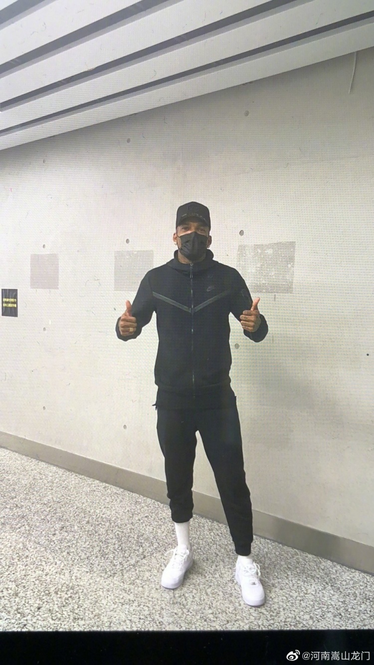 河南嵩山龙门官方：卡兰加已抵达广州，正按规定进行隔离