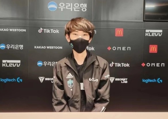 DK.Malrang:Canyon转中之后很擅长偷对面的Buff