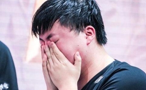 夜谈会:电竞哪有那么容易 哪个选手失意时刻最让你心痛