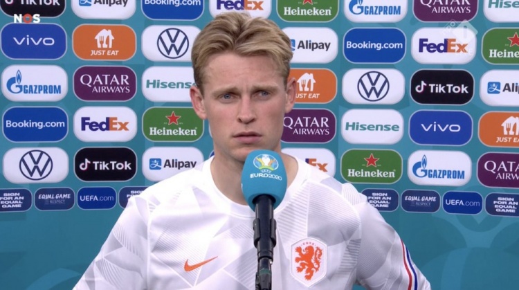 德容：我们不能把失利怪在德里赫特一人身上，我们一起输了