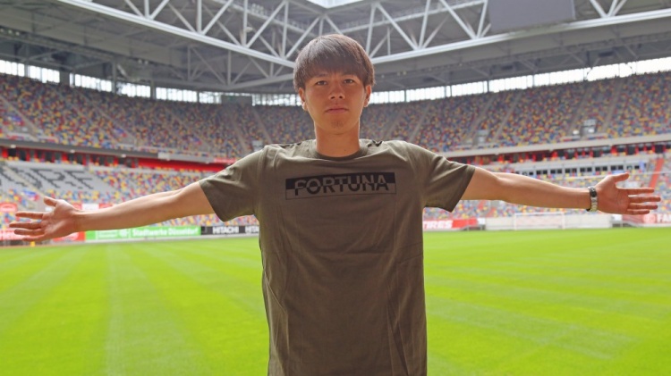 留洋叒多一人!官方:川崎中场田中碧加盟德乙杜塞尔多夫