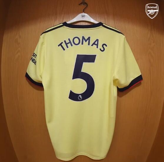 托马斯谈球衣号码变更：我喜欢5号，这对我来说是一个幸运数字