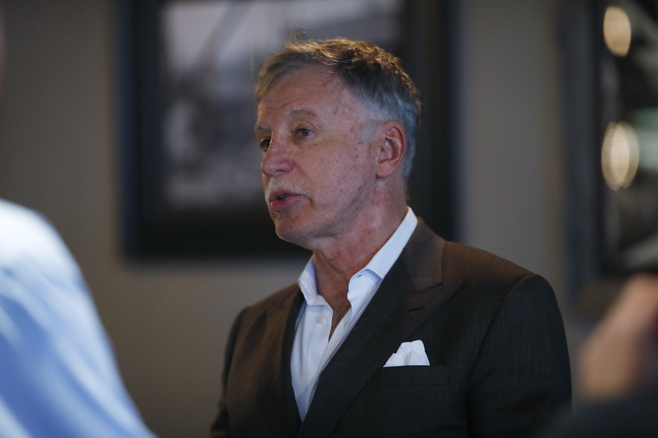 镜报：克伦克立场非常坚定，他将拒绝埃克提出的任何收购报价