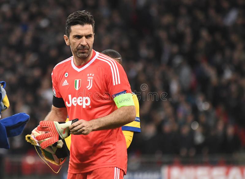 布冯下周一召开发布会揭幕“布冯学院”项目，可能宣布自己未来