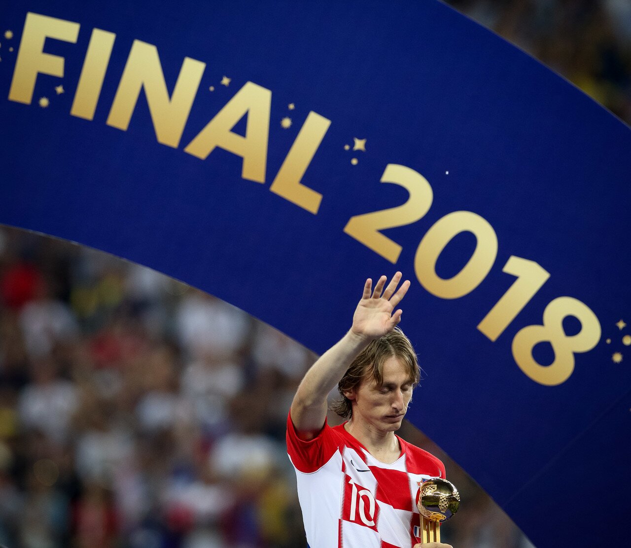 莫德里奇:英格兰舆论吃过自大的亏 已研究对手弱点但我不能说