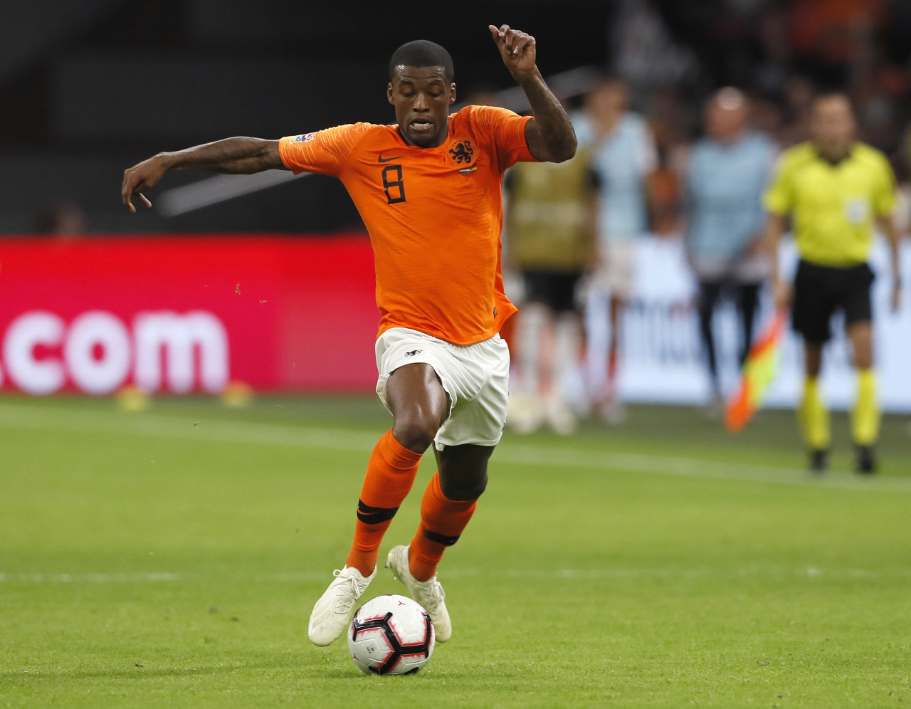 内维尔:维纳尔杜姆是场上的无名英雄 红军很难找到他的替代者