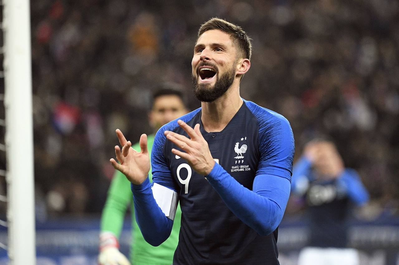 吉鲁已为法国队打进46球,距法国队史射手王亨利还差5球