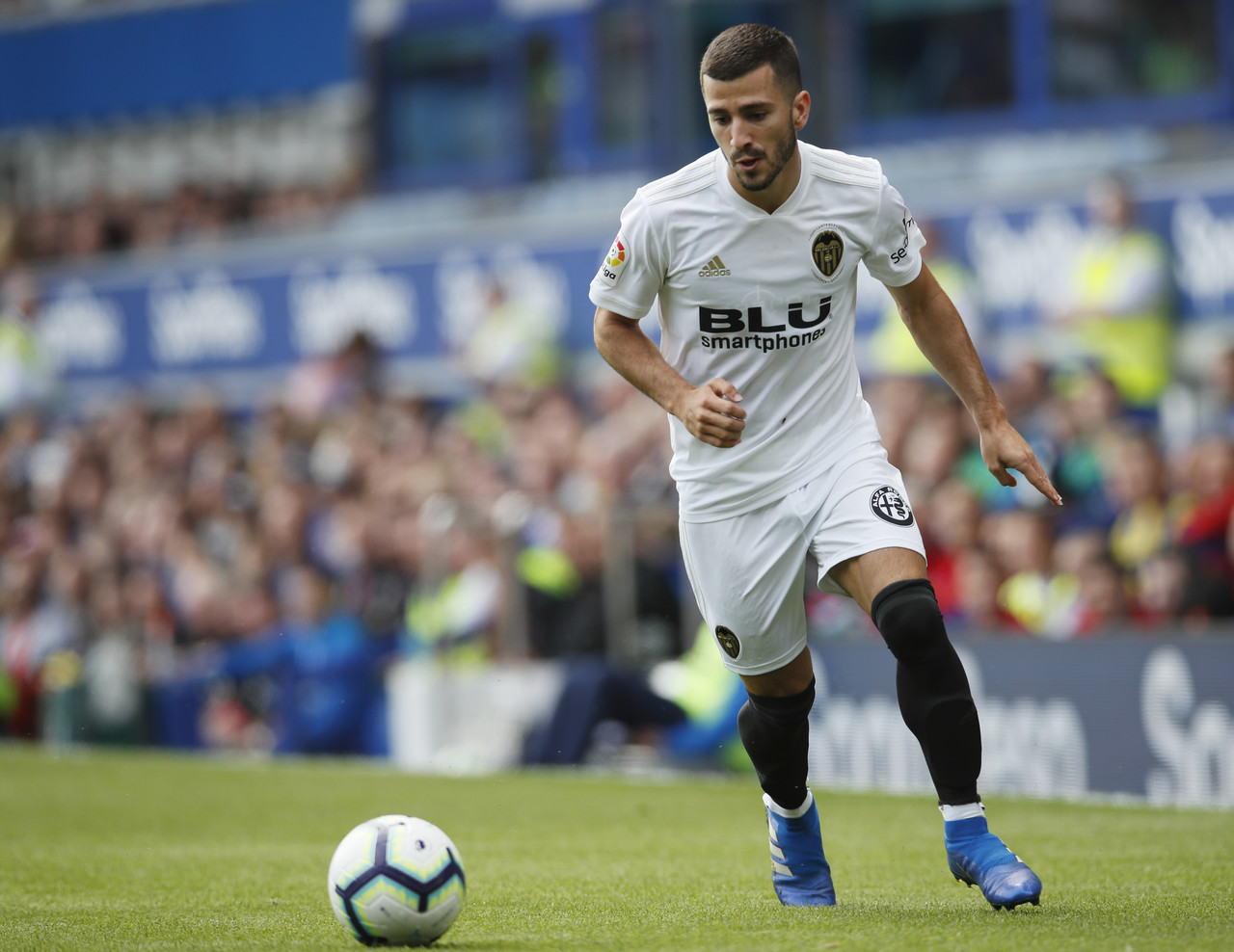 世体:与巴萨竞争,马竞也想引入瓦伦队长加亚