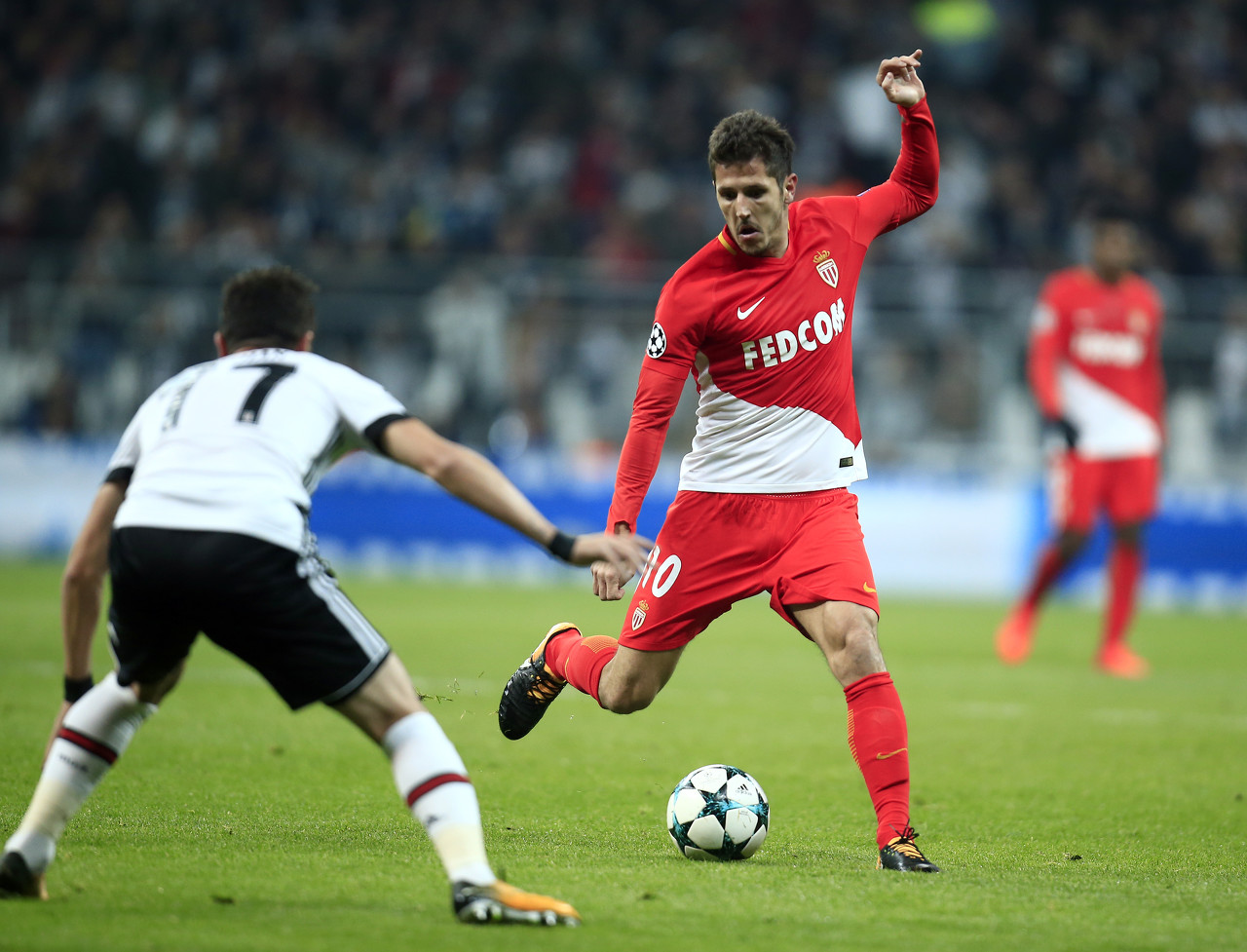 约维蒂奇:弗拉霍维奇和哈兰德将成为未来几年的最佳前锋