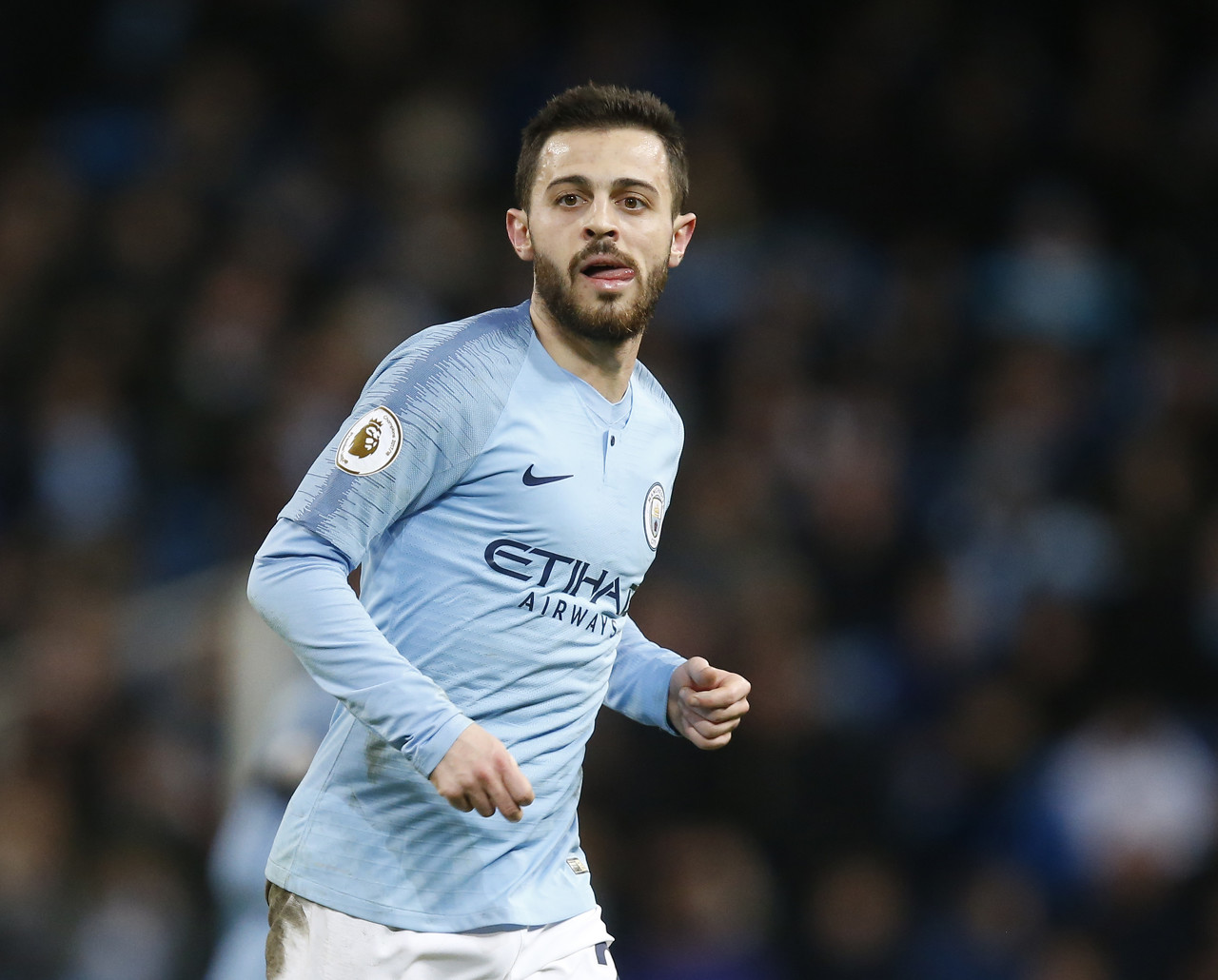 世体:巴萨曼城正推进球员交换,用罗贝托+登贝莱换B席和坎塞洛