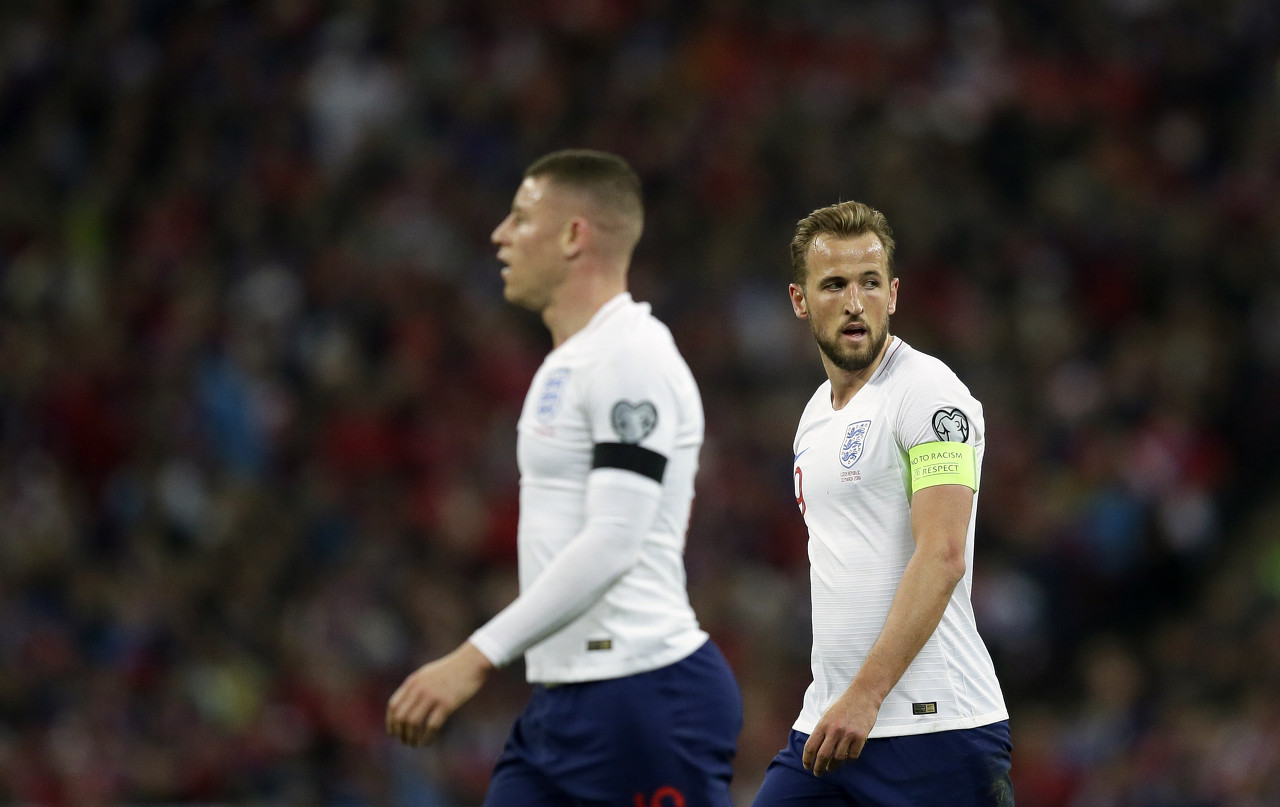 凯恩：三后卫阵型我们踢过多次已经习惯了 对阵德国我们等很久了