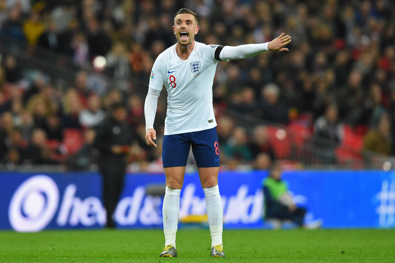 天空：马奎尔和亨德森将出战捷克，芒特和奇尔维尔需等待许可