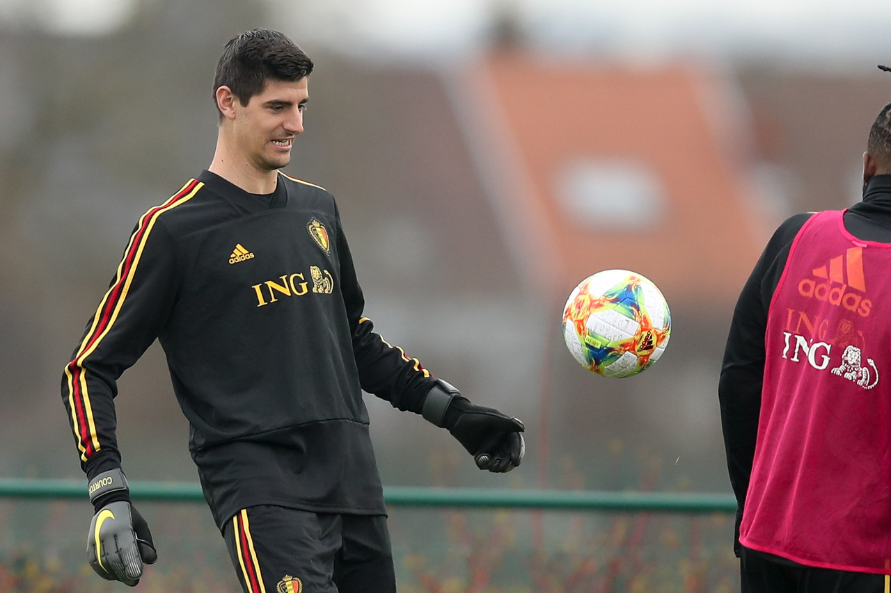 库尔图瓦父亲:我儿子正处于职业生涯的巅峰