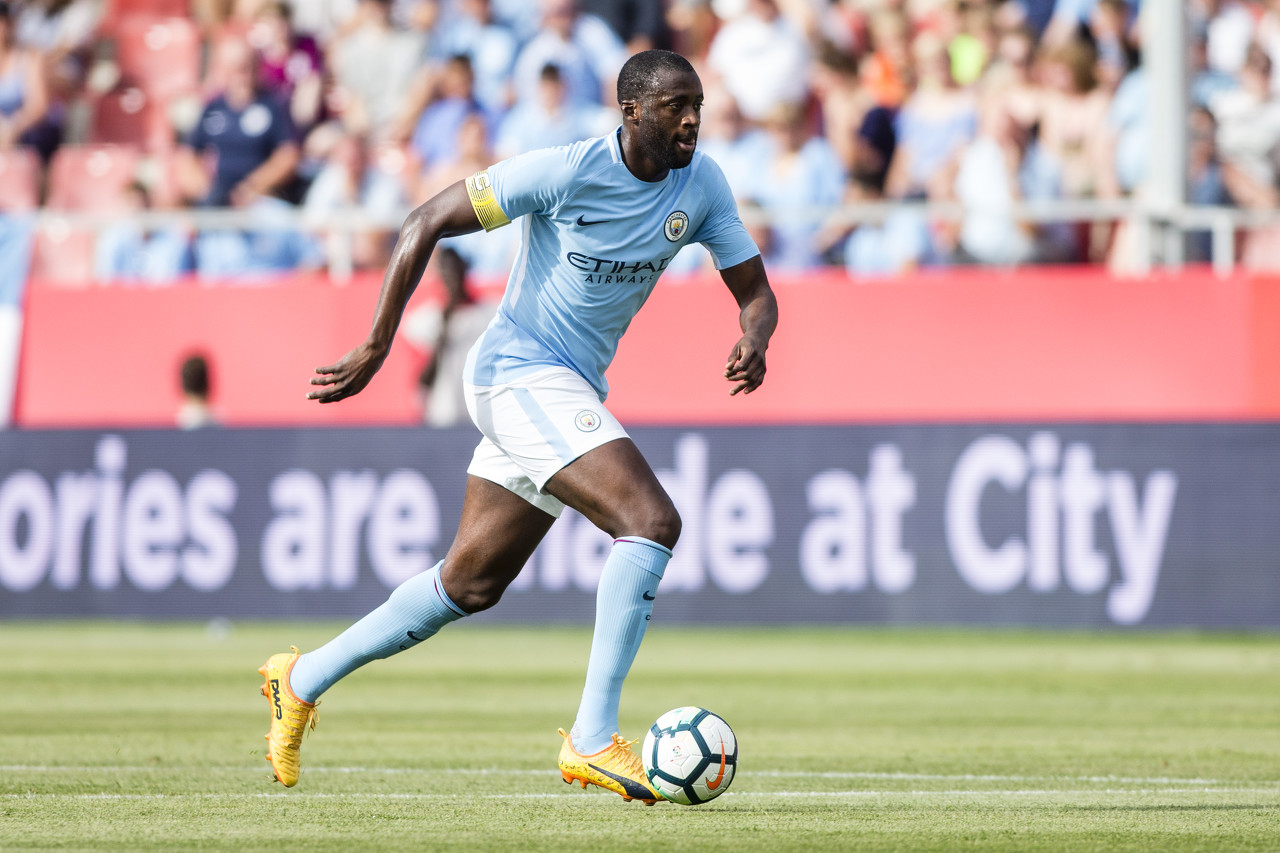 亚亚-图雷：利用臀部在足球比赛中非常重要，可以帮助保护控球权