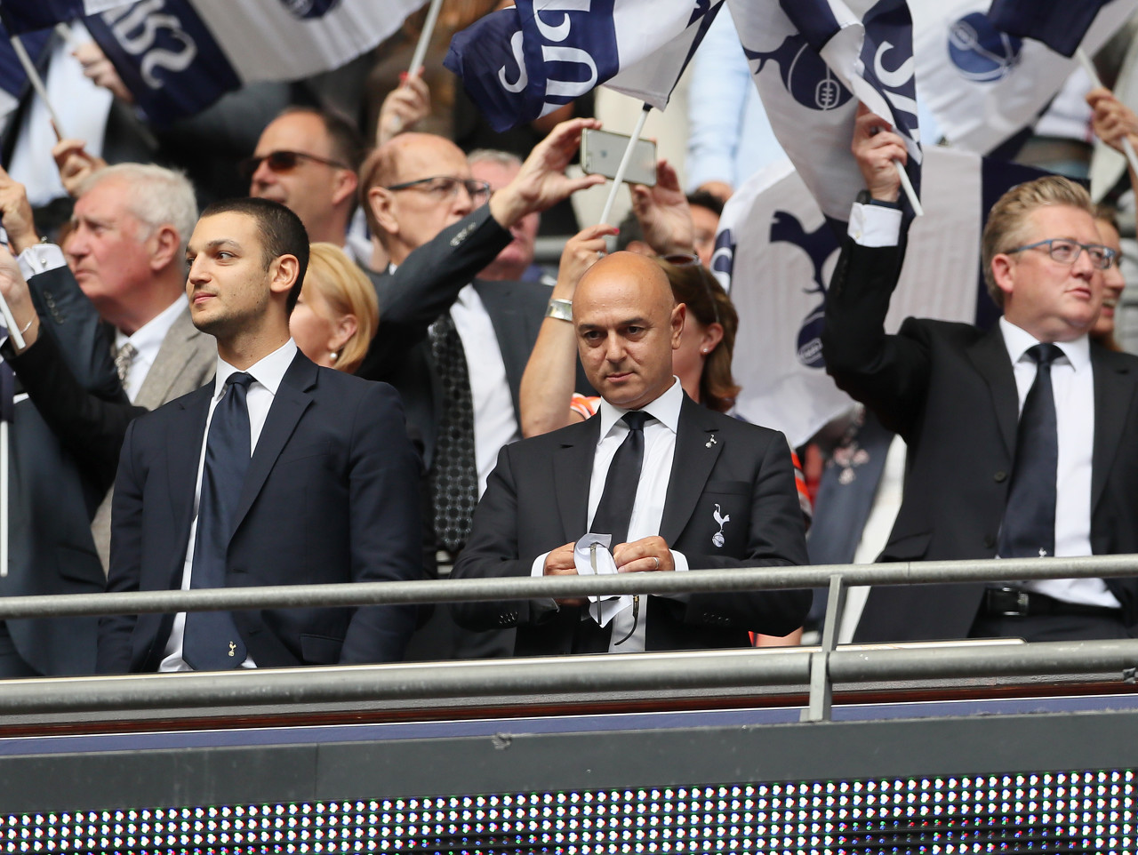 前英超射手：教练通常乐于接手热刺，列维肯定在谈判中犯了错